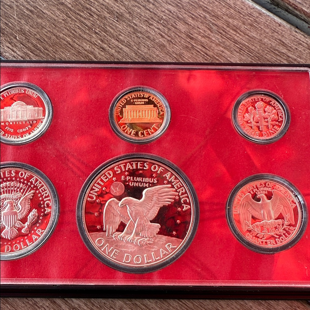 United States Proof Set - Red Display Case - Picture 3 of 5
